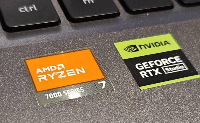 Acer Swift X 16 pohání Ryzen 7 5800 v kombinaci s grafikou Nvidia RTX 4050 Laptop