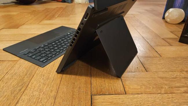Asus ZenBook Duo OLED