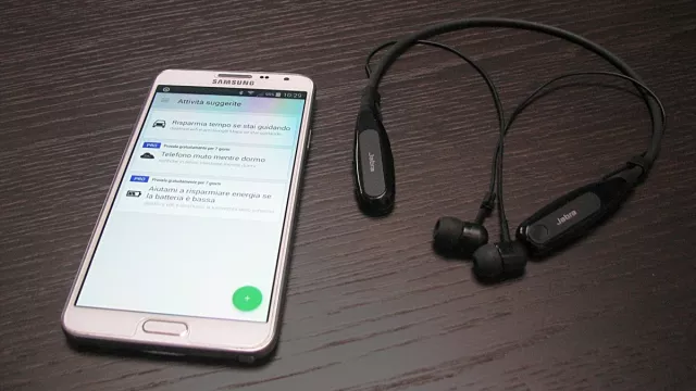 Smartphone a bezdrátová sluchátka