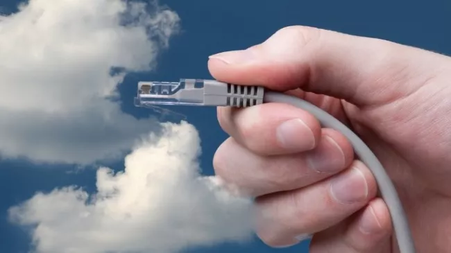 Síťový kabel a jeho zapojení do cloudu