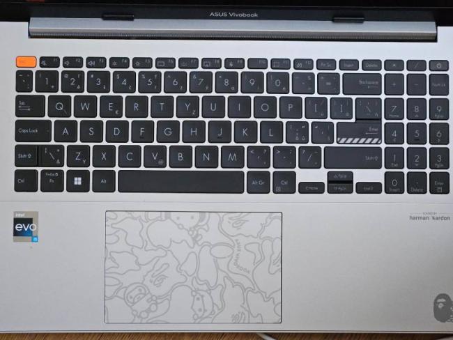 Asus Vivobook S15 OLED BAPE Edition