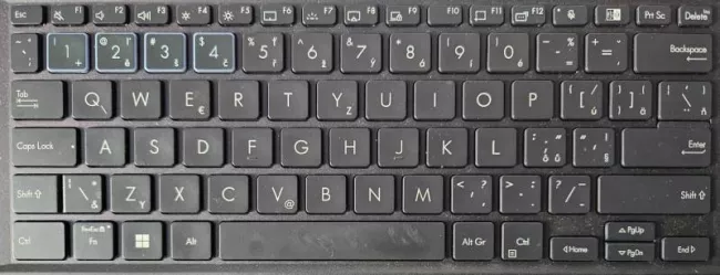 Asus ExpertBook B9 OLED B9403