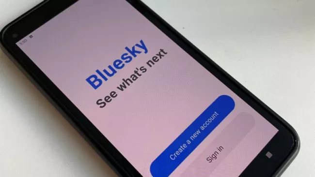 Smartphone s Bluesky aplikací