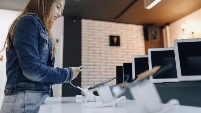 Prodej PC a smartphonů