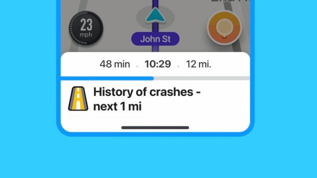 Navigace Waze s upozorněním na kritická místa.