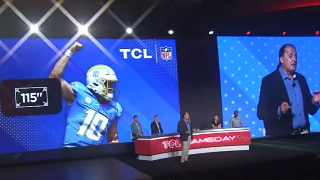 Prezentace obřího televizoru TCL