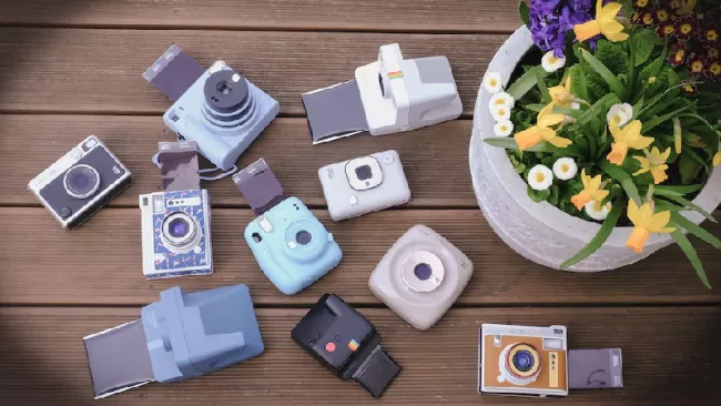 Instantní fotoaparáty