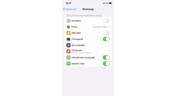 Nastavení aplikace WhatsApp na iPhonu