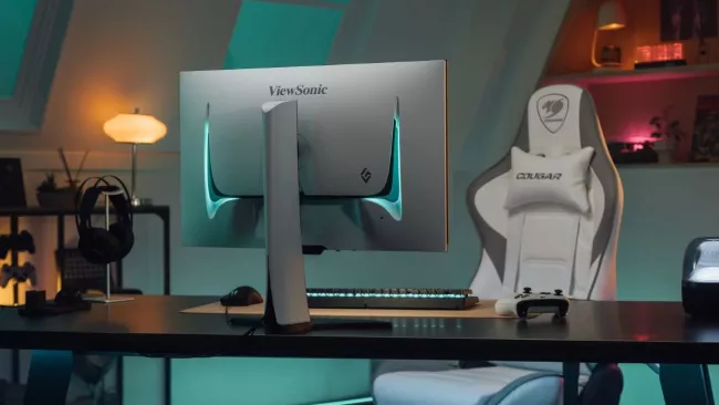 Herní pracoviště s monitorem ViewSonic