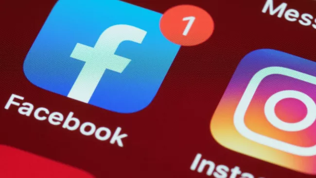 Facebook a Instagram, ilustační