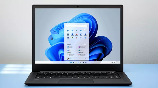 Windows 11 desktop na laptopu