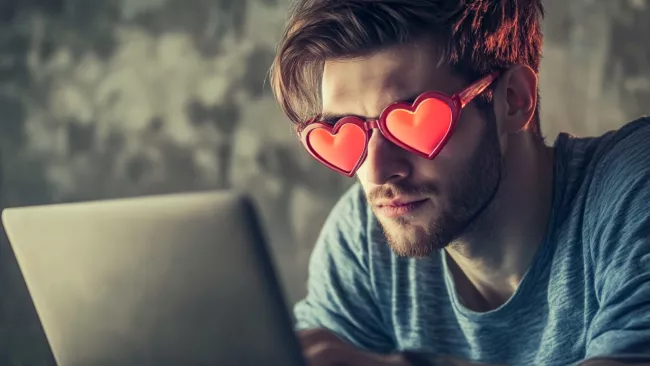 Muž podvedený na internetu