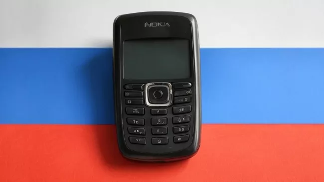 Telefon Nokia s ruskou vlajkou