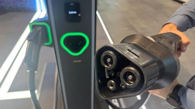 Nabíjecí konektor Ionity HYC1000