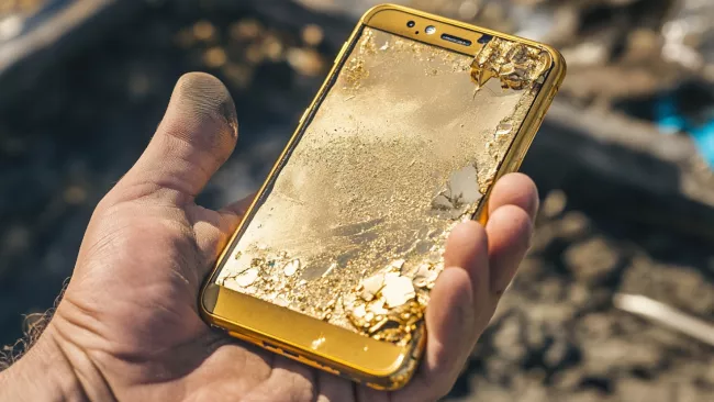 Staré telefony a recyklace