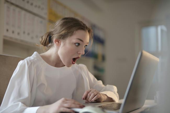 Papírové faktury patří do muzea. Podnikatelé je dnes vystavují online