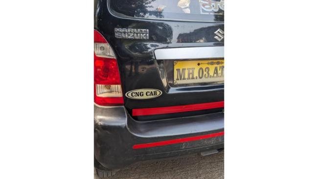 Indický CNG taxík