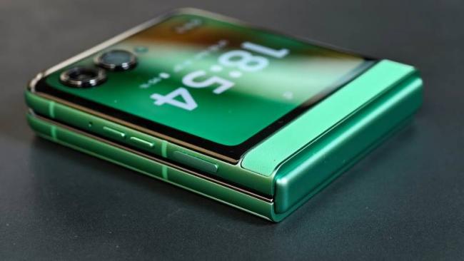 Motorola Razr 60