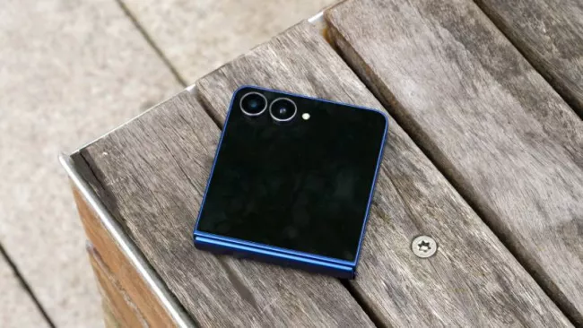 Samsung Galaxy Z Flip 7