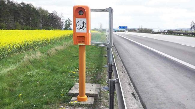 Telefon u dálnice