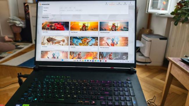 Asus ROG Strix Scar 18