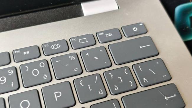 HP OmniBook 7 AI 14