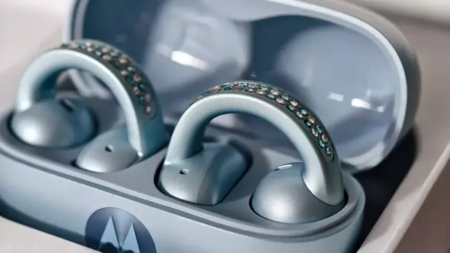 Motorola Moto Buds Loop, edice Swarovski