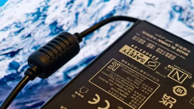 Nenápadný váleček na konci kabelu