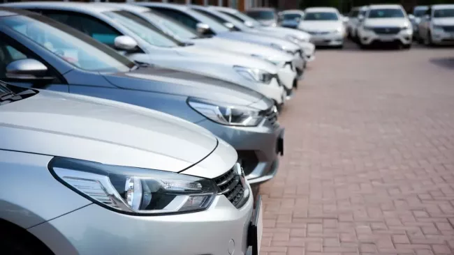 Zaparkovaná vozidla určená k prodeji