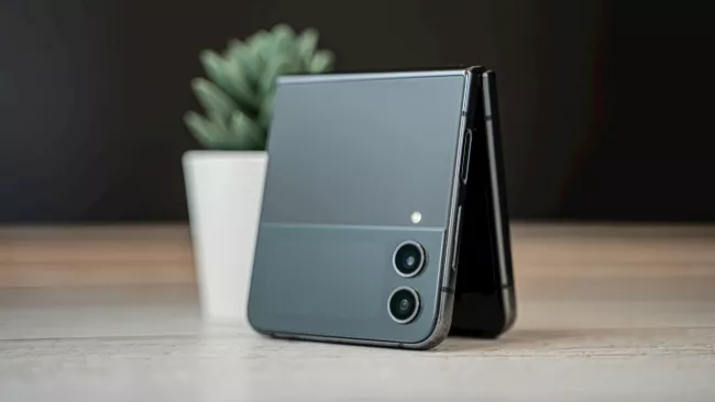 Skládací smartphone Samsung Z Flip