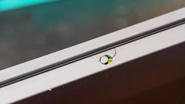 Logitech Signature Slim Solar