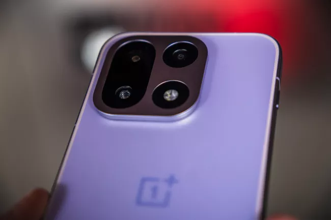 Mobilní telefon OnePlus 15