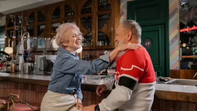 Šťastný pár seniorů