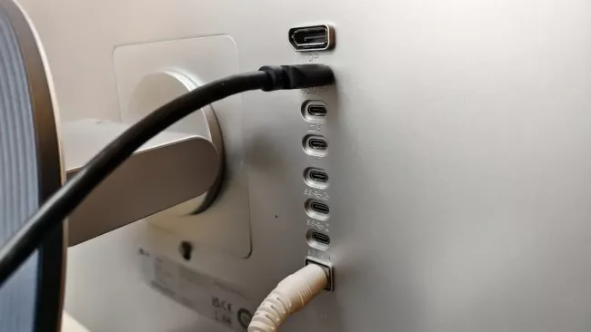 LG UltraFine 32U990A-S