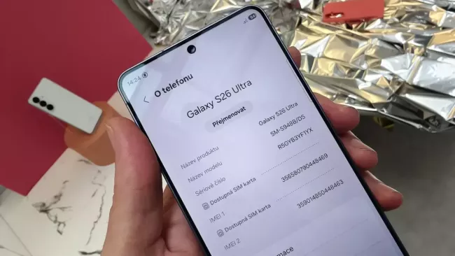 Samsung Galaxy S26 Ultra a zobrazené informace "O telefonu"