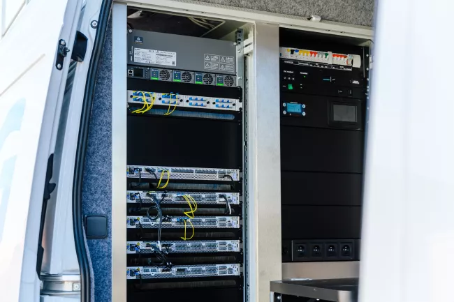 Cetin dodávka s mobilní BTS