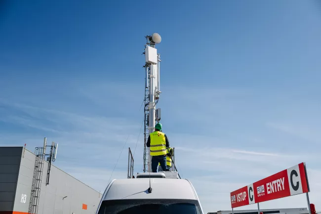 Cetin dodávka s mobilní BTS