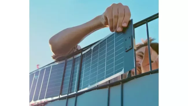 Plotová fotovoltaika