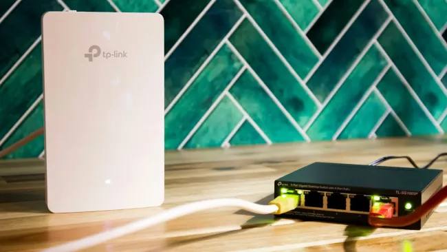 Router a switch vedle sebe
