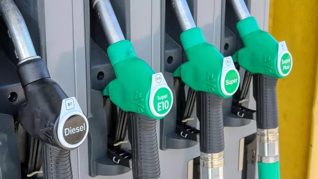 Stojan pro čerpání paliva