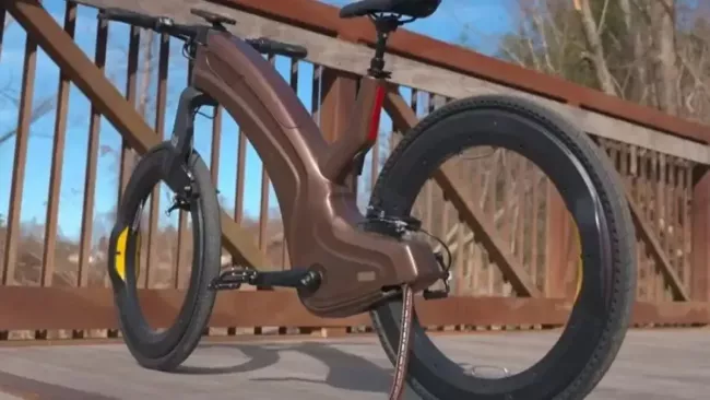 Futuristický koncept kola Reevo