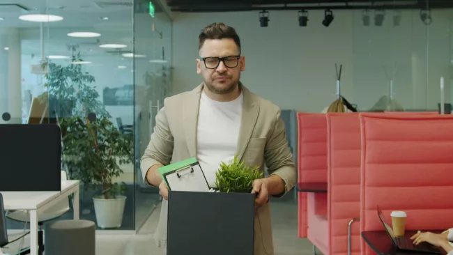 propouštění kalcelář