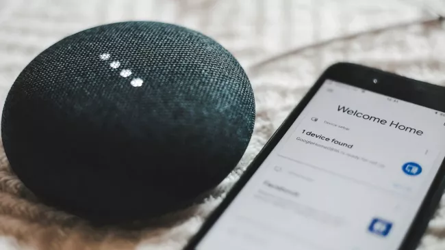 Smartphone a externí reproduktor