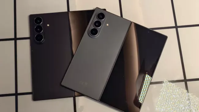 Samsung Galaxy Z Fold8 ULtra a Samsung Galaxy Z Fold7