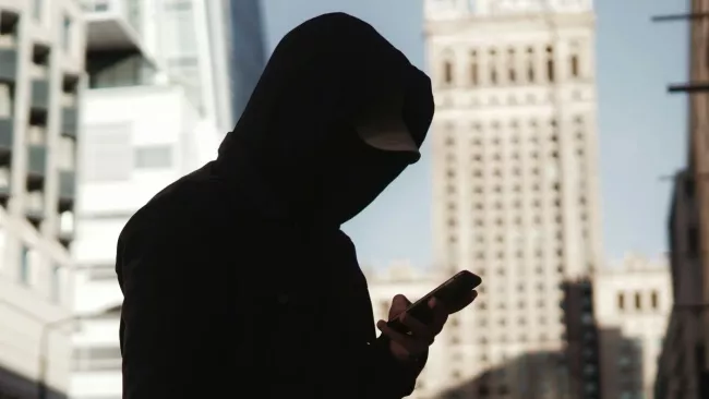 Zloděj smartphonu ve městě