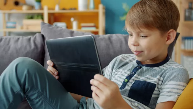 Jak nastavit tablet pro děti, aby byl opravdu bezpečný?