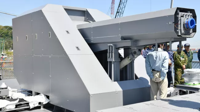 Koncept railgun zbraně pochází už z první poloviny 20. století, ale narážel na řadu překážek.