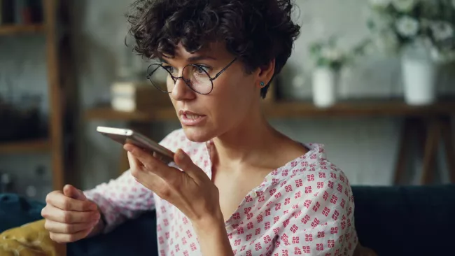 Nahrávání hlasové nahrávky do telefonu.
