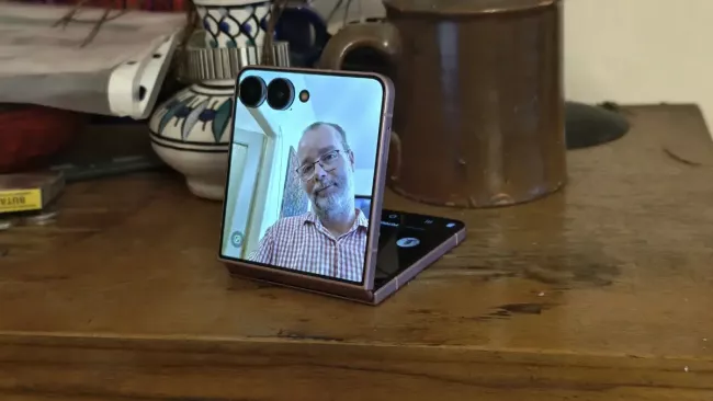 Samsung Galaxy Z Flip8