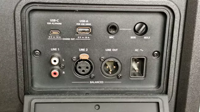 Sony ULT Tower 7